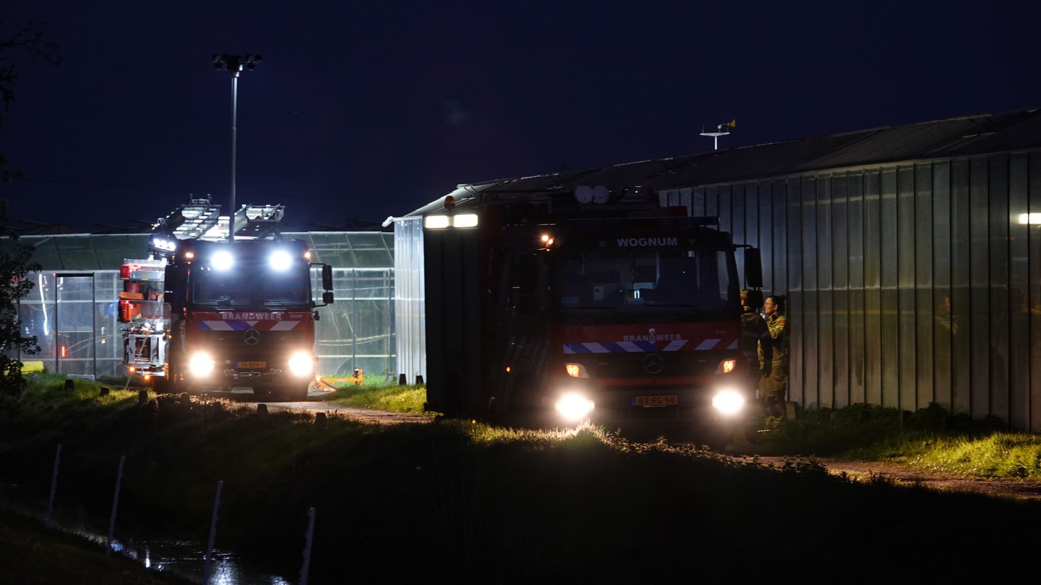 Brand in schuur op terrein kassencomplex in Nibbixwoud