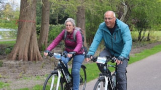 Fietsvierdaagse Hoorn man en vrouw
