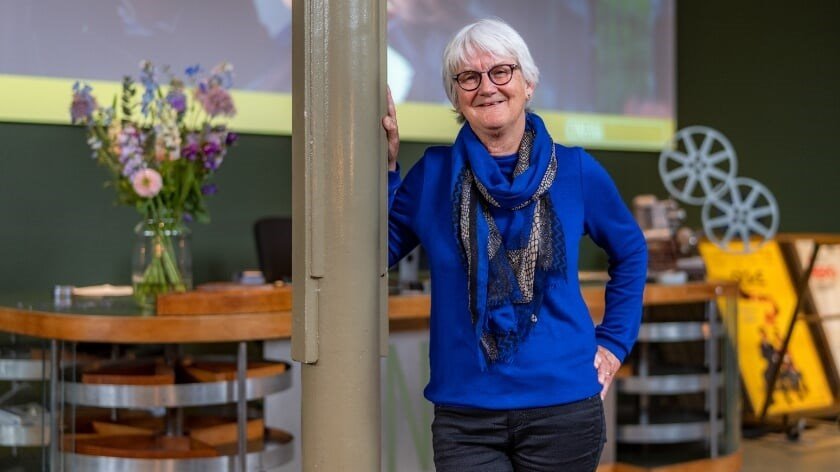 Joke Karsten neemt na 33 jaar als vrijwilliger afscheid van Cinema Oostereiland in Hoorn