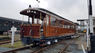 Teakhouten stoomtramrijtuig