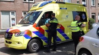 Auto rijdt Vollerswaal in_4