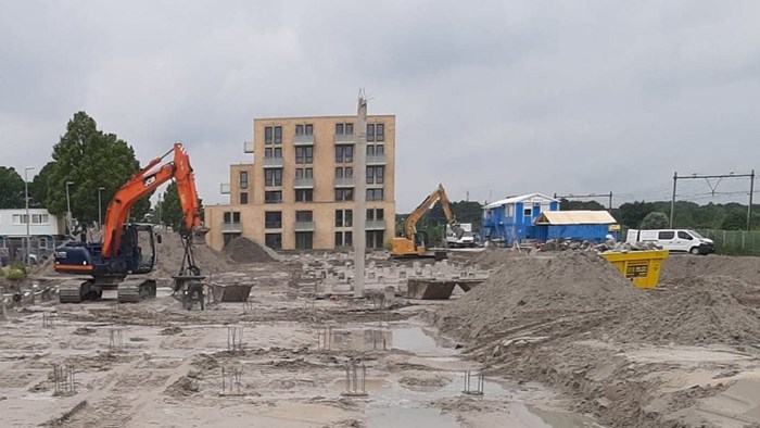 Heiwerk Siriusstraat met totempaal