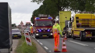 In Wognum biotsten drie auto's op elkaar1