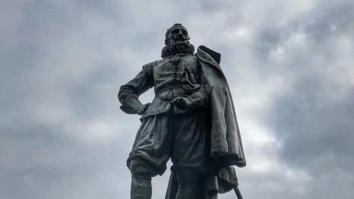 Vragen over beeld JP Coen op de Roode Steen