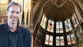 Organist Wim Dijkstra speelt in de Koepelkerk tijdens Monumentendag