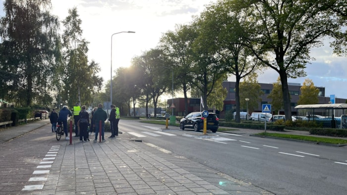 Tiener op zebrapad aangereden