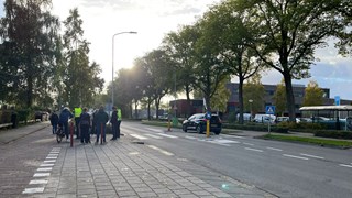 Tiener op zebrapad aangereden
