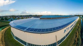 Zonnepanelen op IJsbaan De Westfries