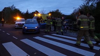 Fiets onder auto gekomen in Blokker