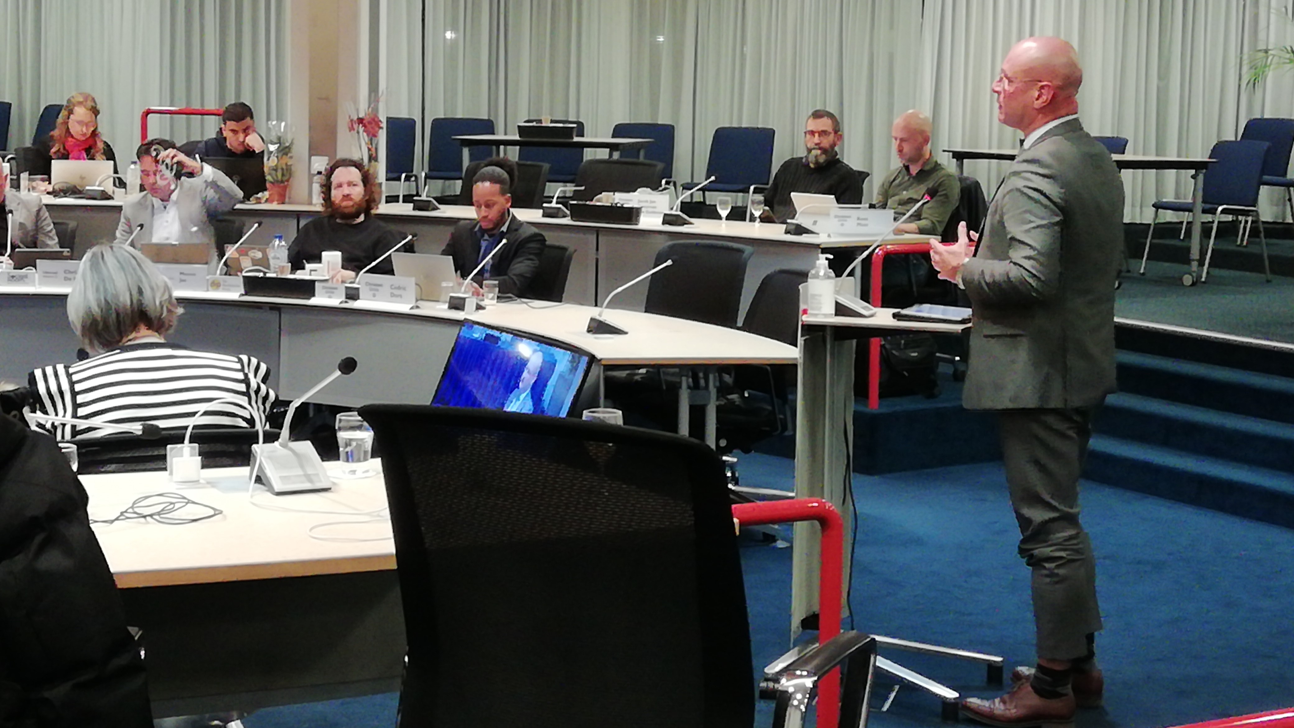 Burgemeester Jan Nieuwenburg over de veiligheid in de gemeente Hoorn (radio interview)