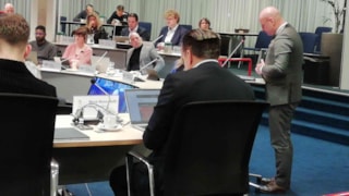 Burgemeester Jan Nieuwenburg over de wettelijke mogelijkheden van een messenverbod