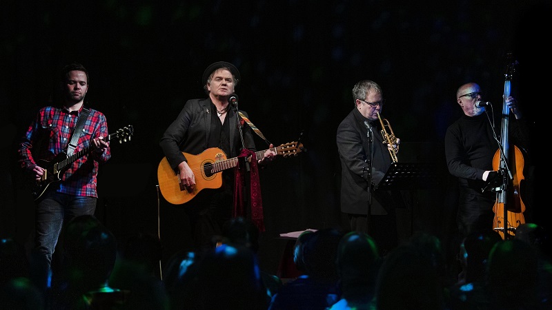 Dean Owens met band naar Huis Verloren in Hoorn