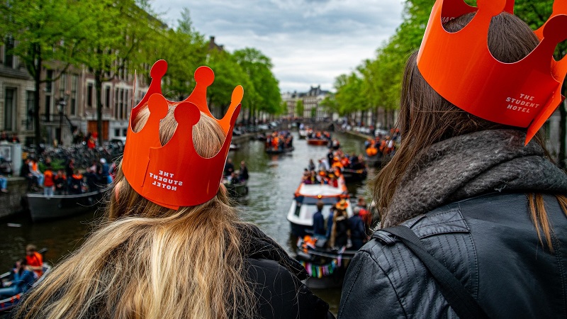 Nederland nieuwsgierig naar koningshuis: Amalia populairste lid