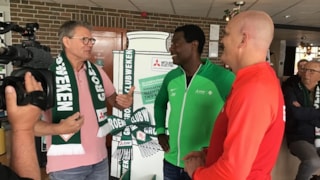 John Williams in gesprek met Wil;em Kluft en Martijn Leerdam