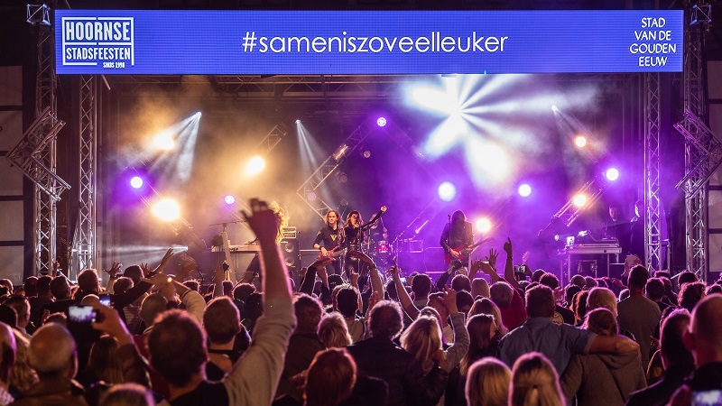 Meezingen, meebewegen, meeluisteren én meedoen tijdens de Hoornse Stadsfeesten