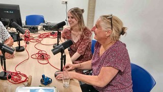 Podcast Sociaal Verhaal vlnr Anouck Benjamins en Antoinette Roovers 