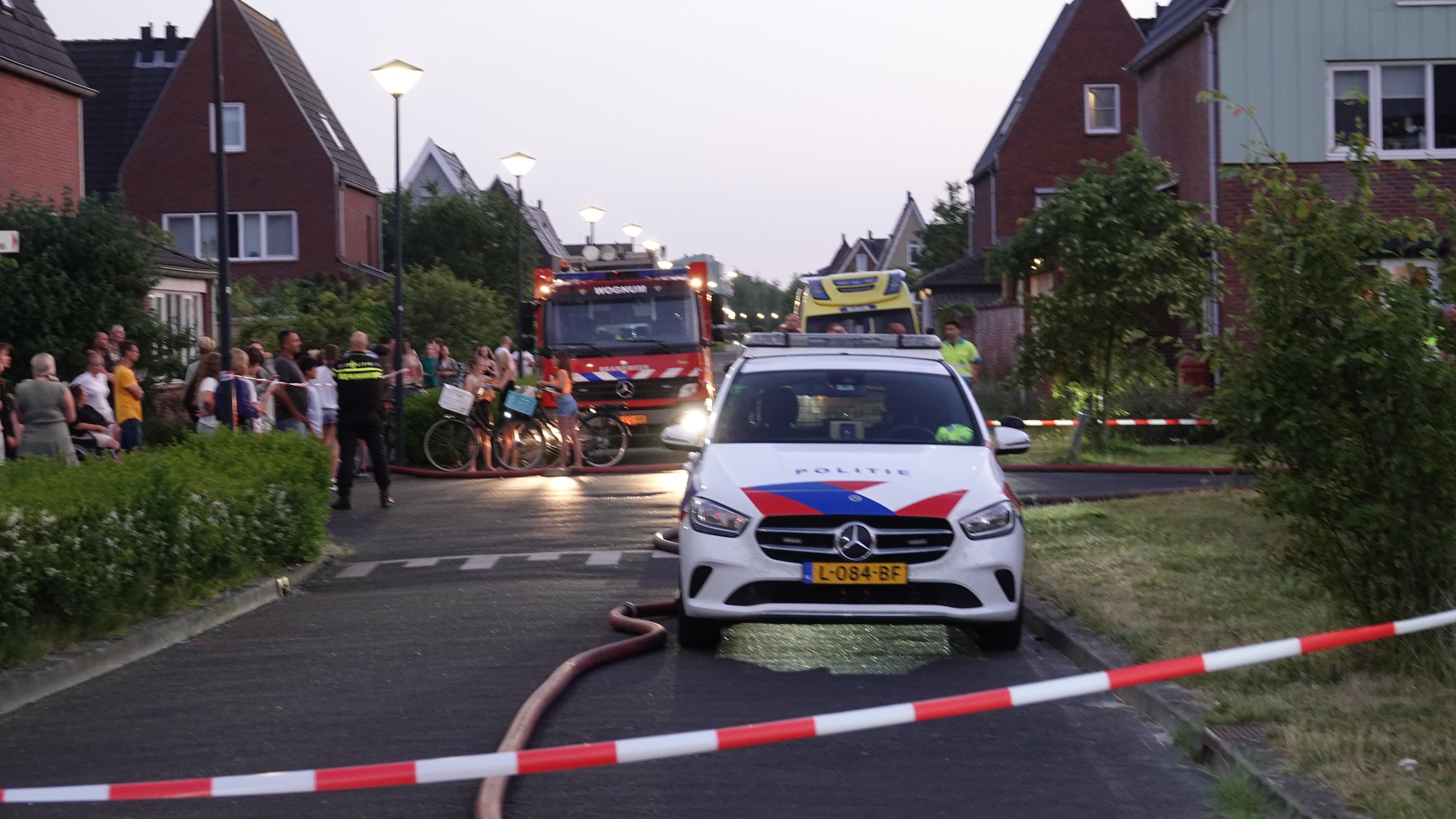 Brand in aan huis aangebouwde berging aan de Inlaagdijk in Zwaag