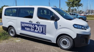 museum shuttle bus1