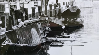 Foto jaren '60 viskar in gebruik - Mart Sevenhuijsen