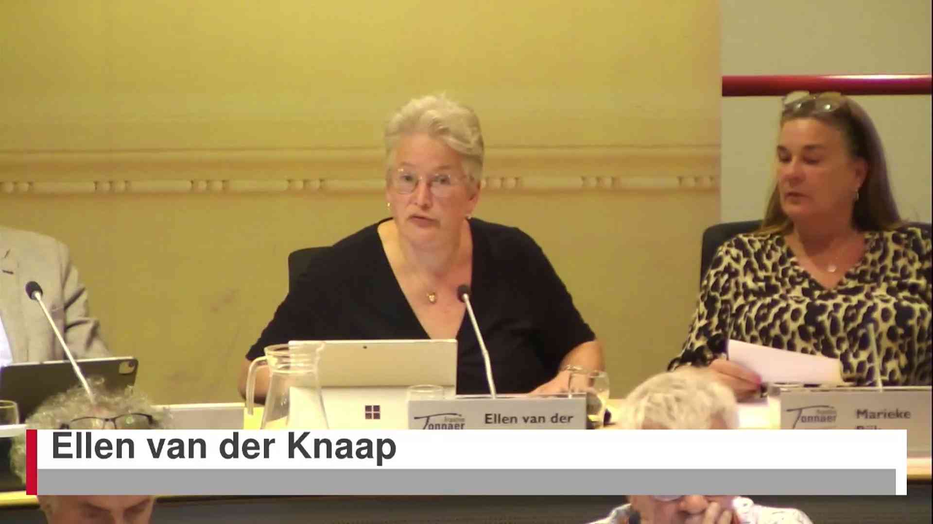 Gast in Radio Actueel: raadslid Ellen van der Knaap (overgestapt van Fractie Tonnaer naar Hart van Hoorn)