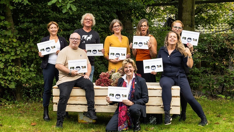 Patricia Petrick uit Hoogkarspel ontvangt Keurmerk Afscheidsfotograaf