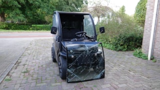 Brommobiel na de botsing
