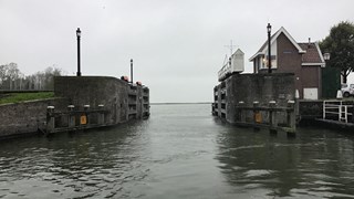 Grote sluis haven Hoorn