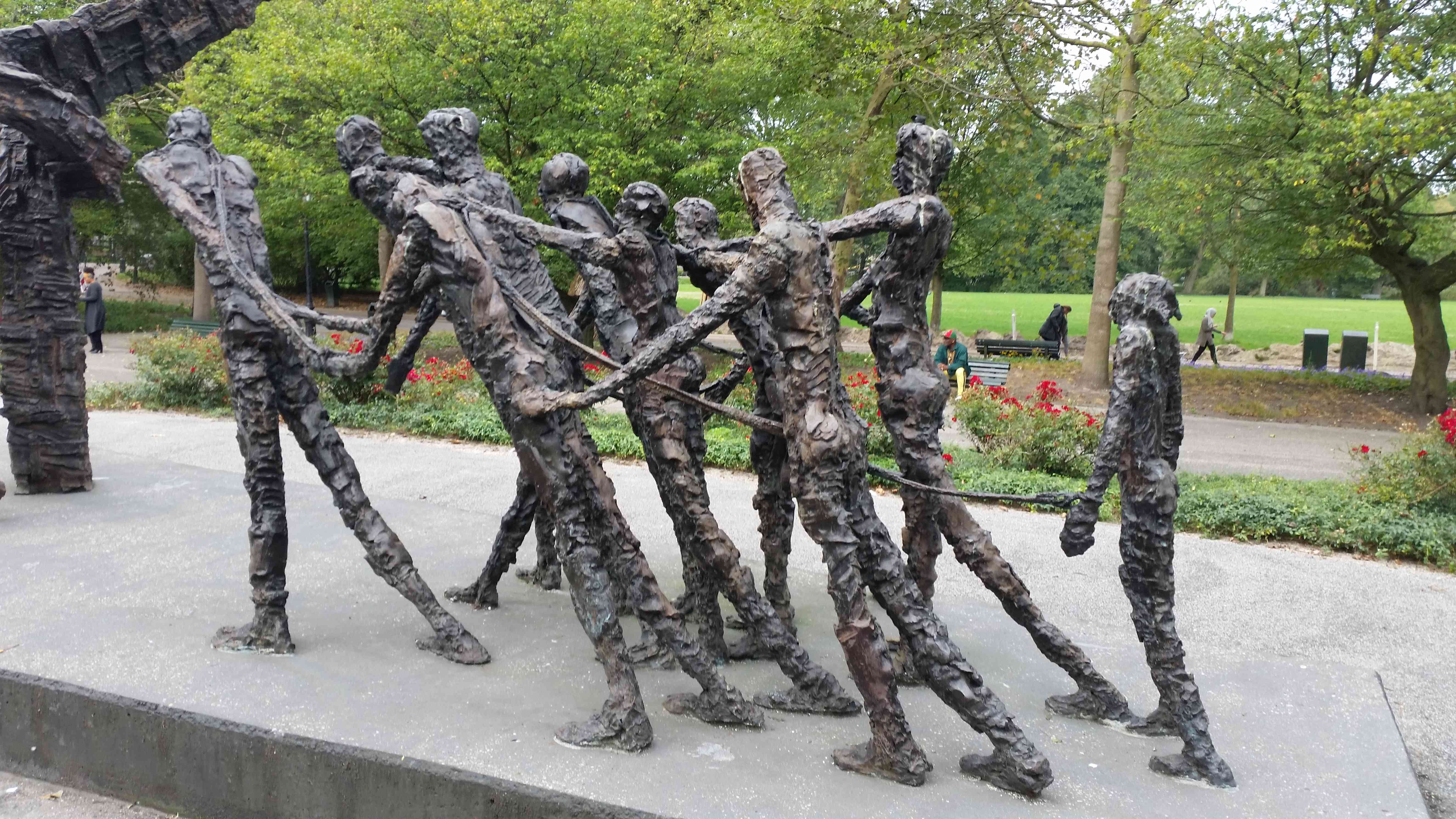 Raadscommissie spreekt over vervolgstappen slavernijverleden