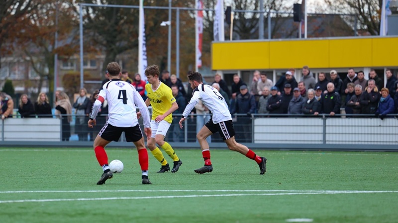 Resultaten voetbal 11 en 12 november