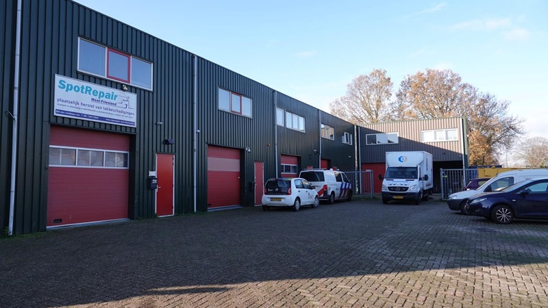 Hennepkwekerij opgerold in bedrijfspand Oosterblokker