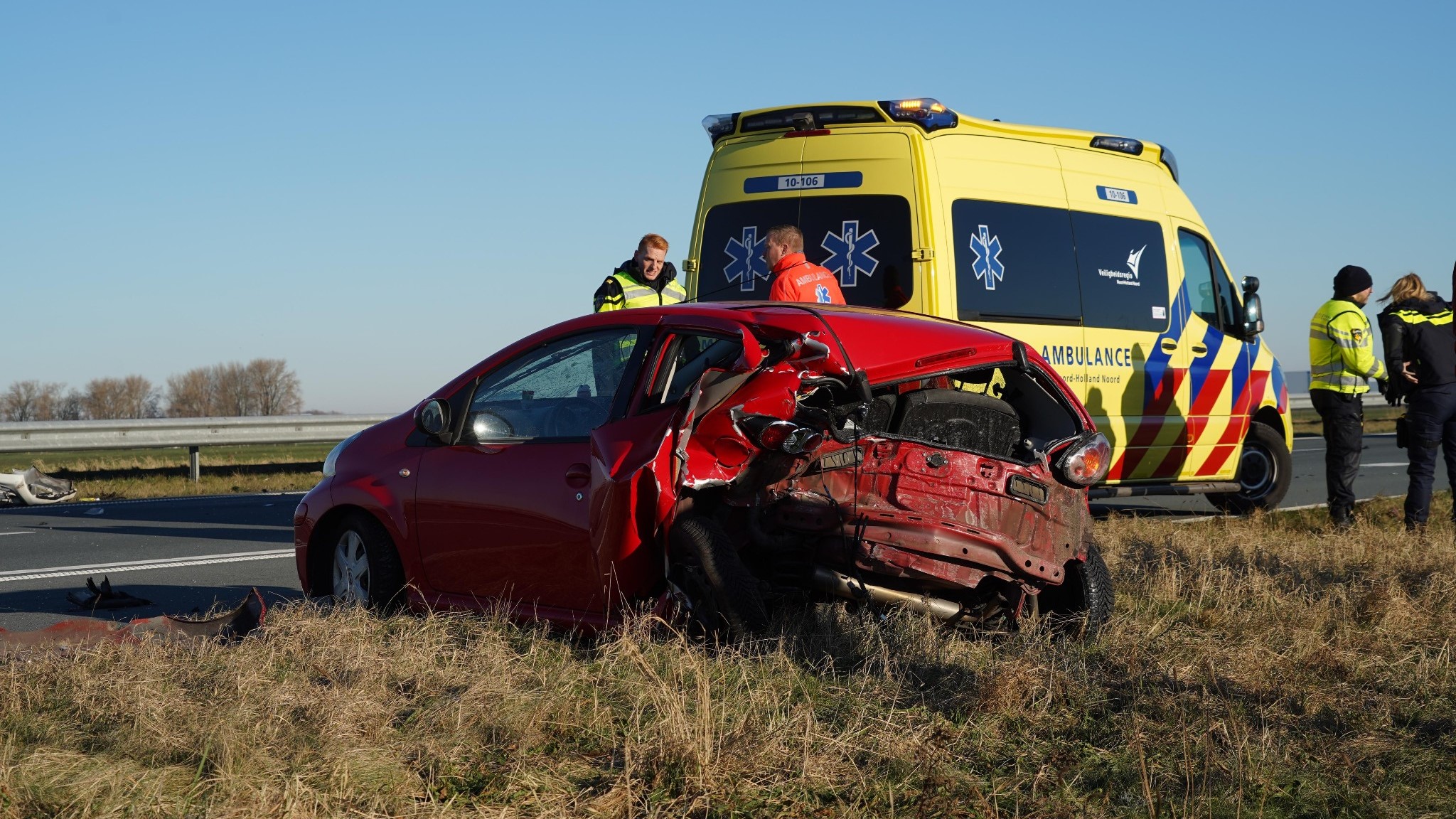 Ravage op Westfrisiaweg na ongeval bij Zwaagdijk-Oost