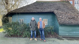 Volière Pakhuisstraat 27 februari 2024 met twee leden Vogelvereniging Hoorn