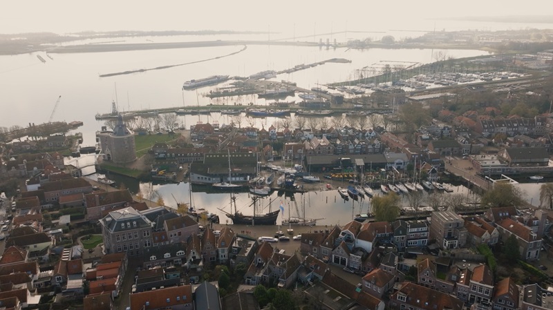 Halve Maen vertrekt uit Enkhuizen