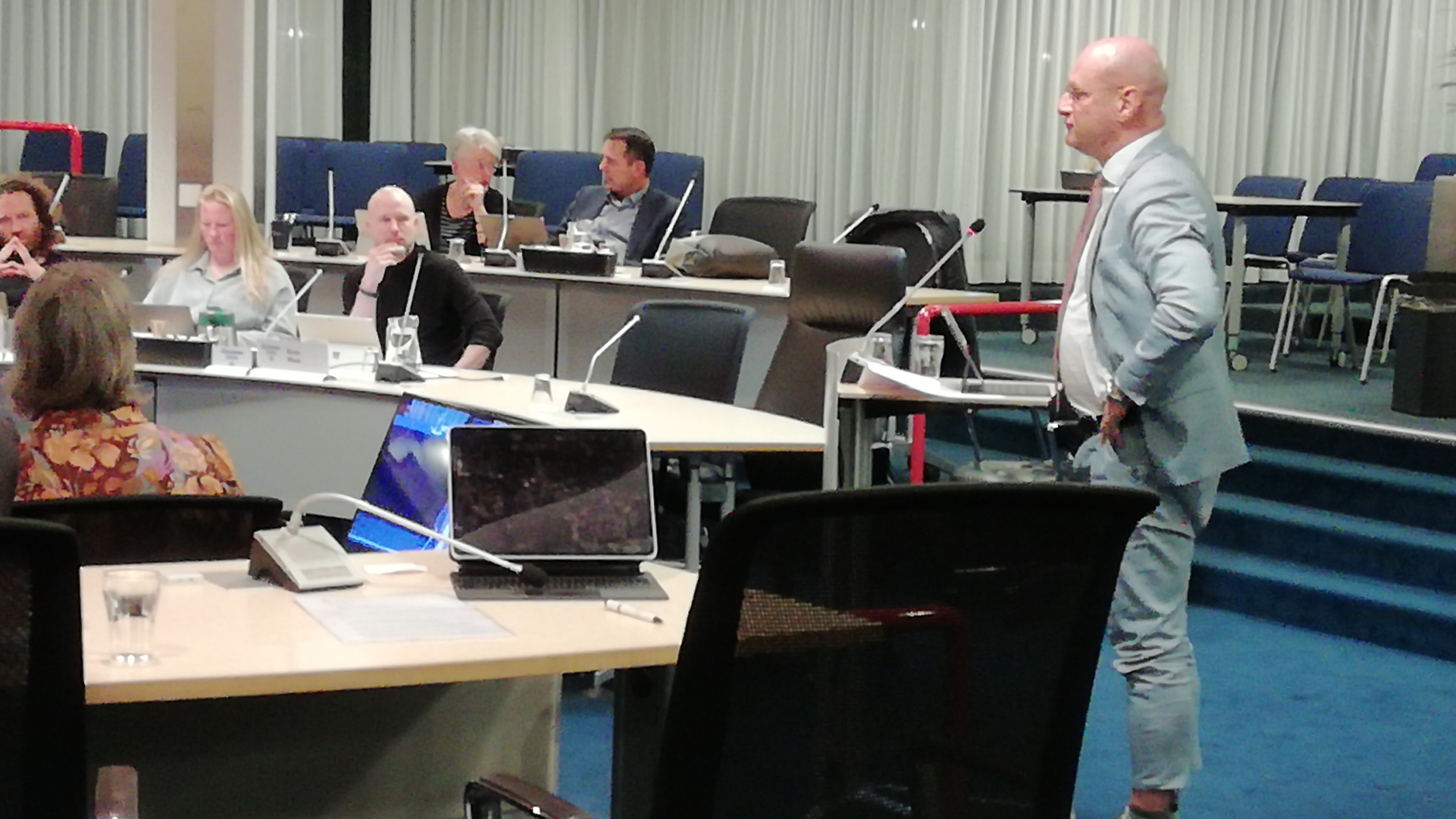 Drooglegging op Lappendag [+ interview Niek Heijne (D66) en burgemeester Nieuwenburg]