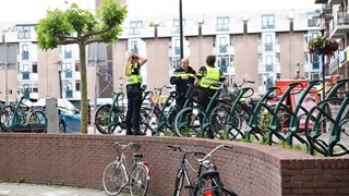 Aanhoudingen Betje Wolffplein 2