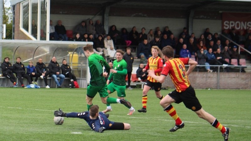 Resultaten voetbal 20 en 21 april