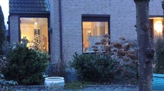 Huis met verlichting