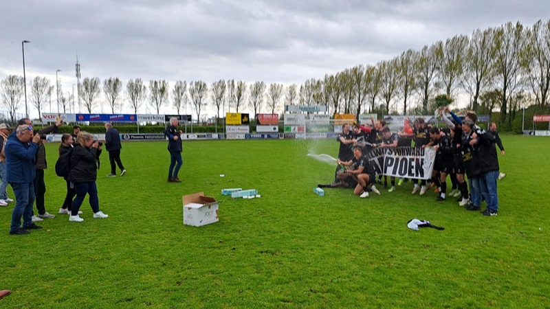 Resultaten voetbal 28 april